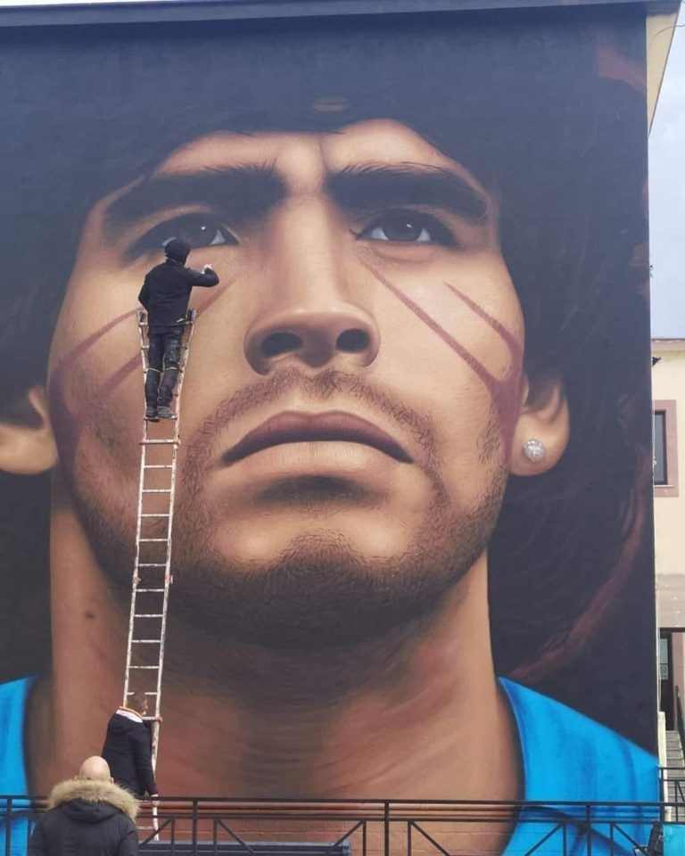 Murales en homenaje a Diego Maradona en todo el mundo
